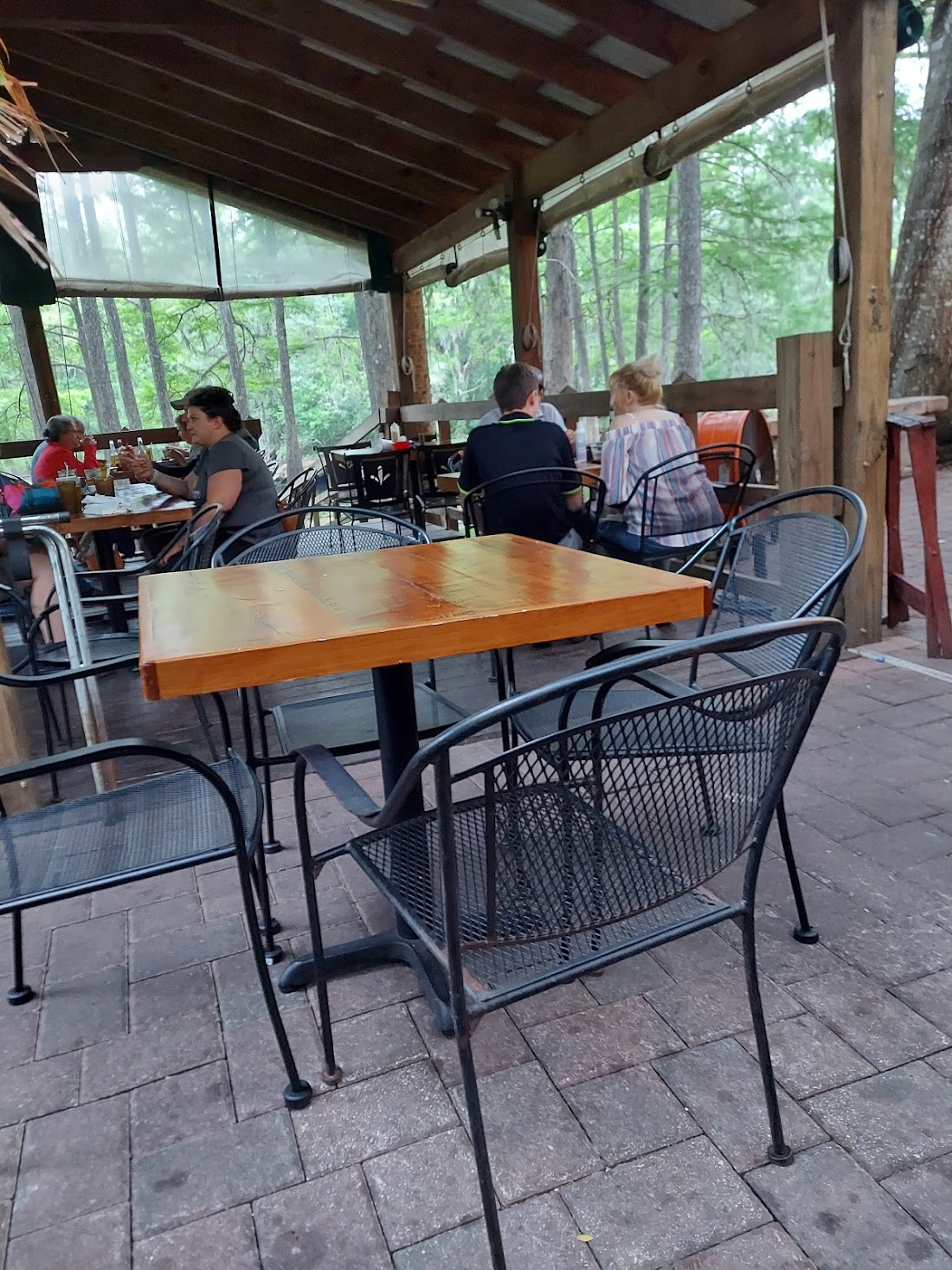 Hernando Hideaway Sports Bar